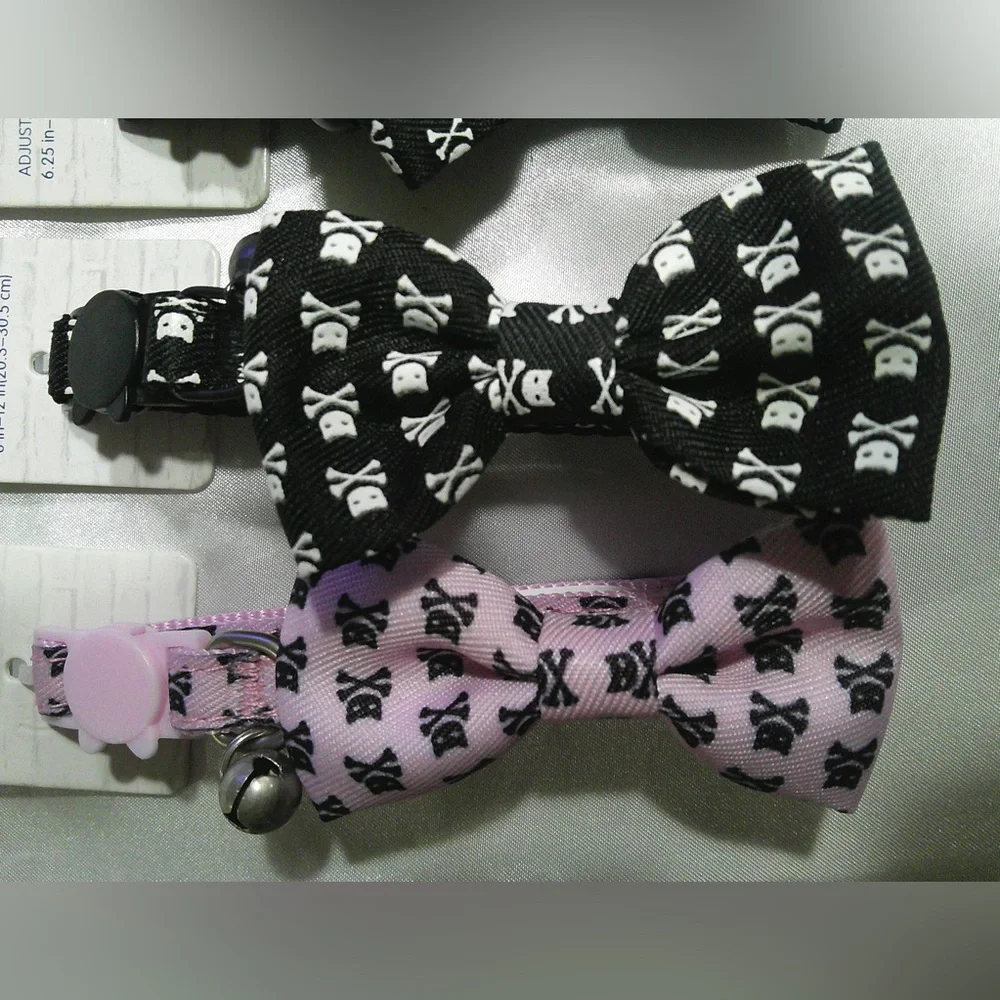 Whisker City Boy OR Girl Skull/XBones Cat Collar